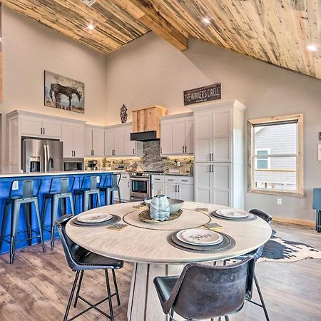 Upscale Riverfront Home With Beach And Fire Pit! Glenwood エクステリア 写真