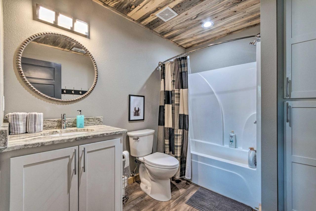 Upscale Riverfront Home With Beach And Fire Pit! Glenwood エクステリア 写真