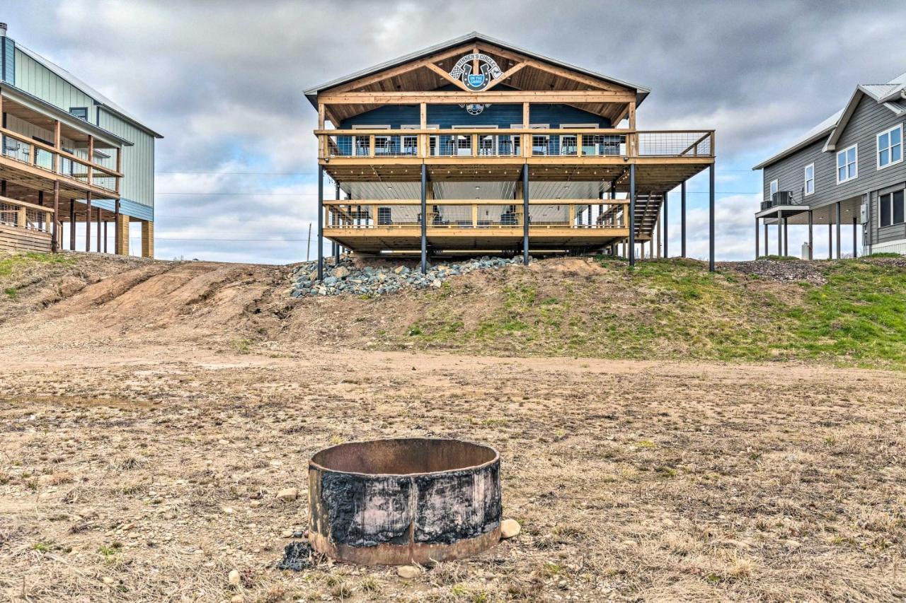 Upscale Riverfront Home With Beach And Fire Pit! Glenwood エクステリア 写真